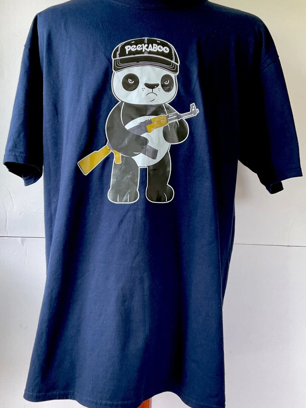 Peekaboo Panda Graphic T-Shirt Size XL
